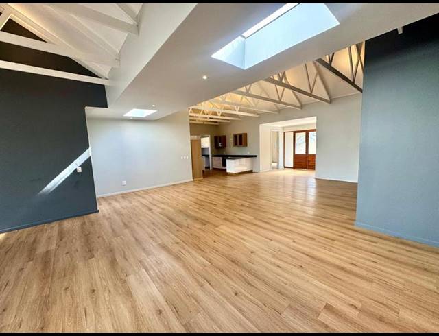 4 BEDROOM TOWNHOUSE FOR SALE IN FERNCLIFFE